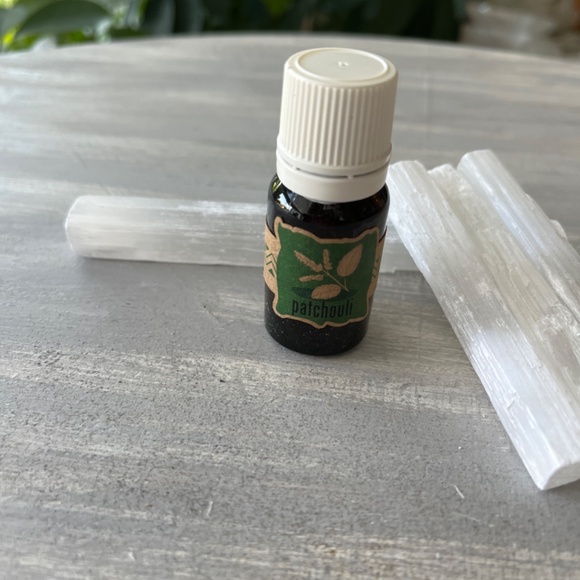 GOLOKA Essential Oil Patchouli - Picture 2 of 10
